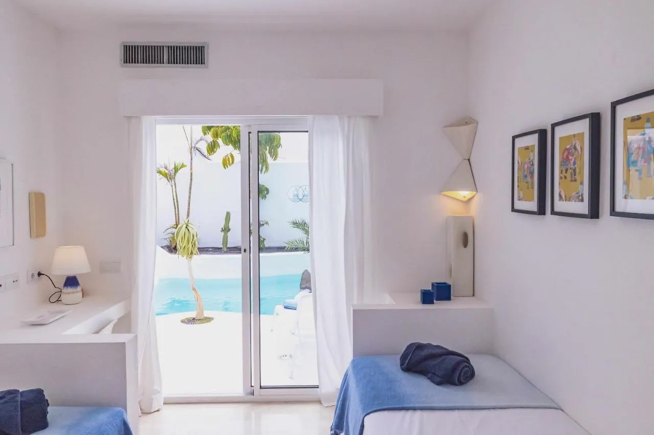 Villa Guajara Lujo Piscina Climatizada Jacuzzi AC WIFI Bahiazul Villa 714 Corralejo España